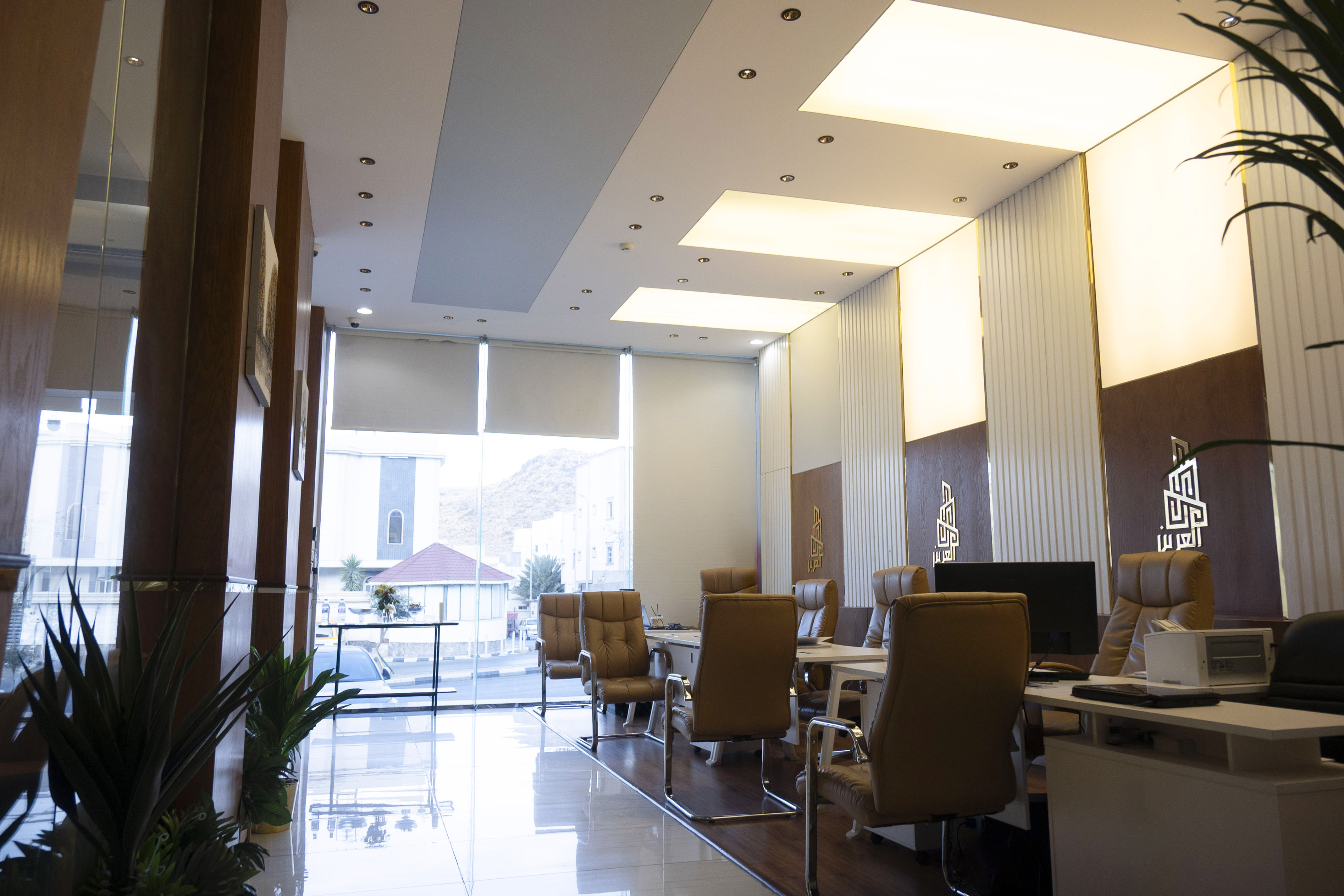 تطوير المشاريع السكنية والتجارية